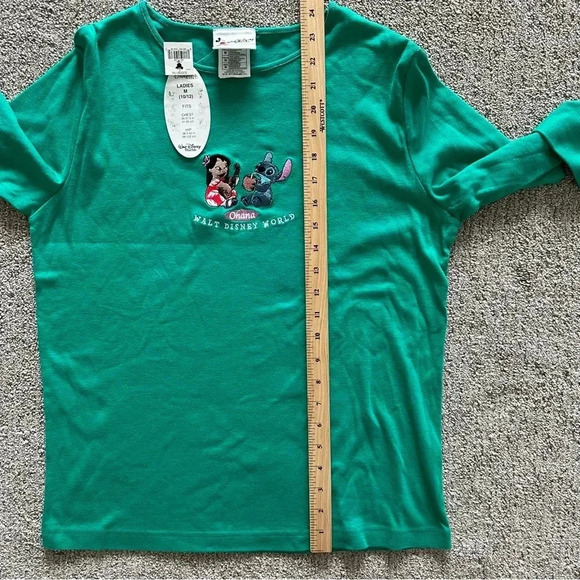 Walt Disney World – Lilo & Stitch Ohana Green Long Sleeve Shirt Size Medium - Picture 6 of 7